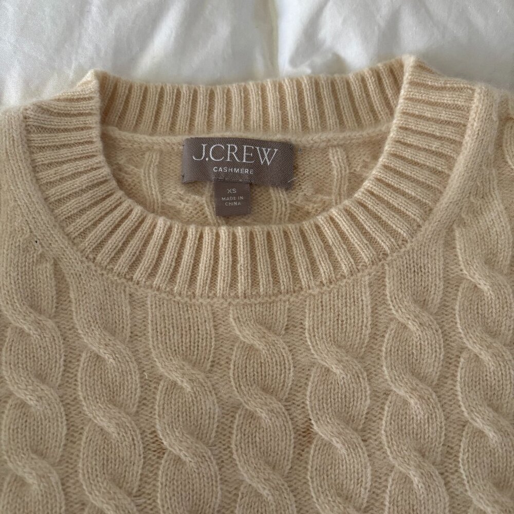 JCrew Women's Cream Cashmere Cable-Knit Sweater in size XS